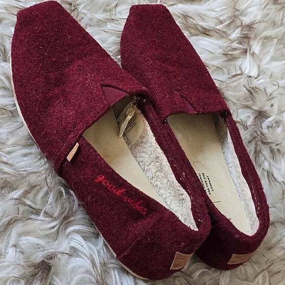 Toms Classic Women's Red Slip on Loafers Size 9 🌴 - Picture 1 of 7